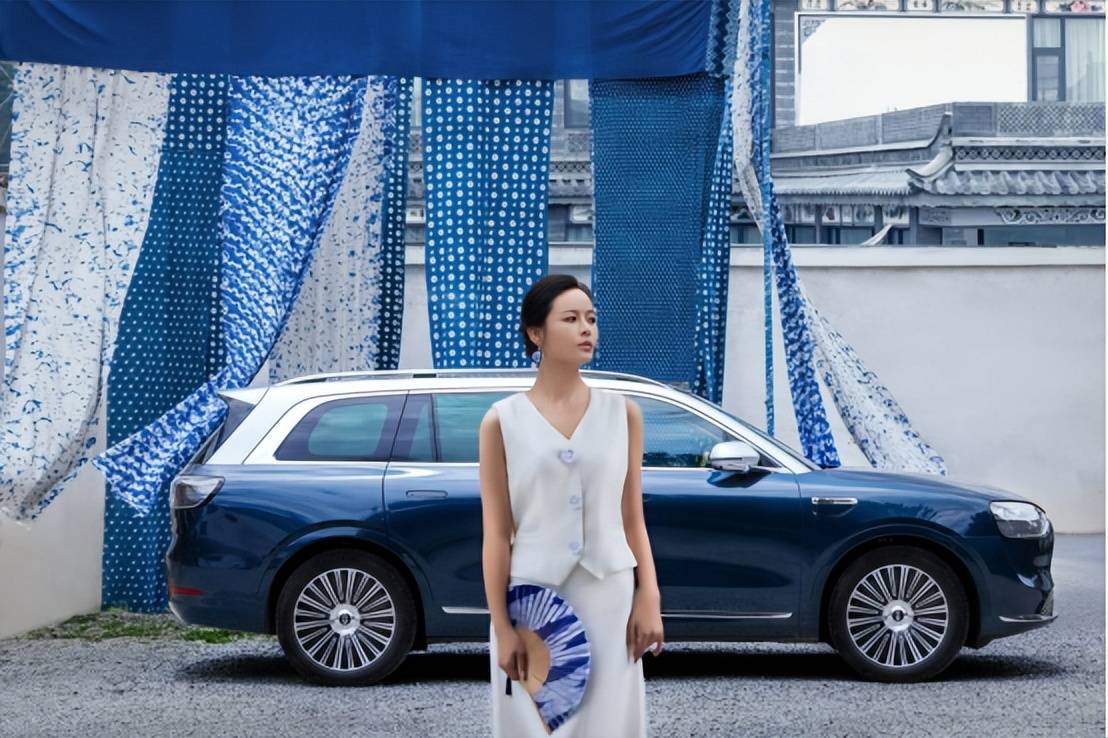 穩(wěn)坐50萬級銷冠!問界M9重新定義豪華出行新標桿