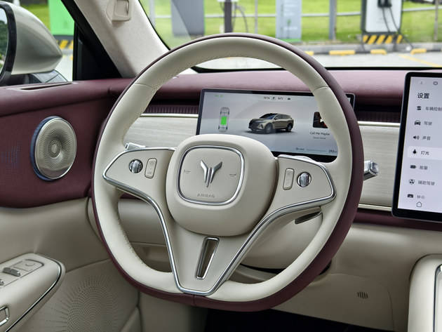 華為智駕 年輕人首選 試駕全新嵐圖知音