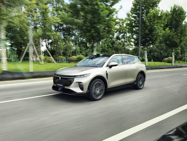 華為智駕 年輕人首選 試駕全新嵐圖知音