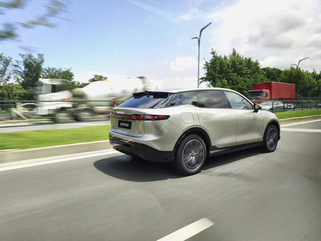 華為智駕 年輕人首選 試駕全新嵐圖知音