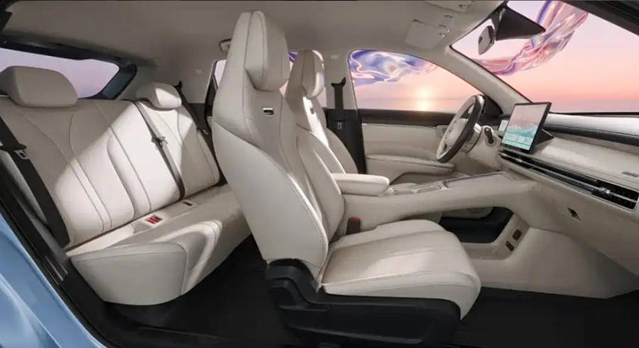 三季度內上市 五菱繽果S內飾官圖發布