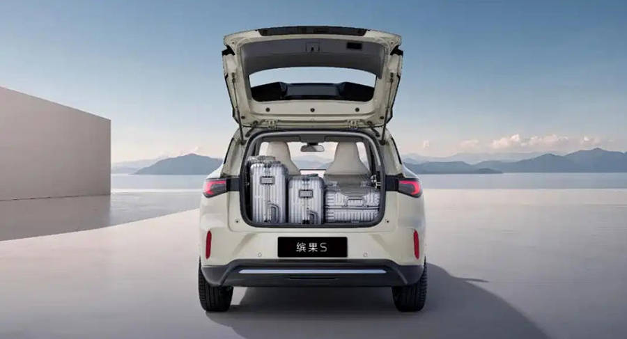 三季度內上市 五菱繽果S內飾官圖發布