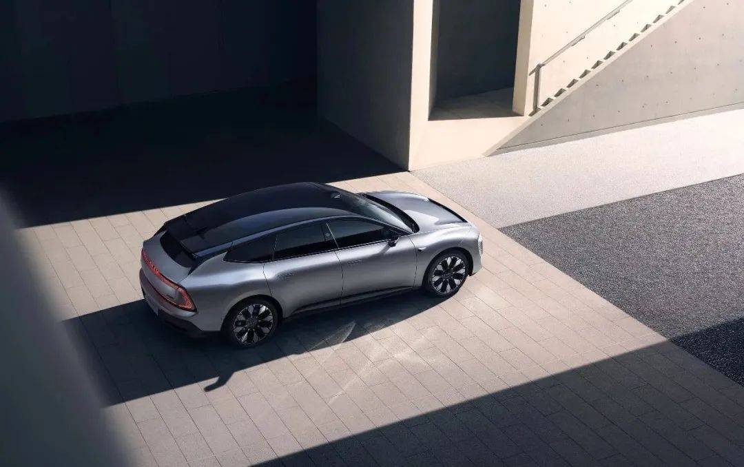 沒有“四個圈”的奧迪實力如何?奧迪E5 Sportback對比小米SU7驗成色