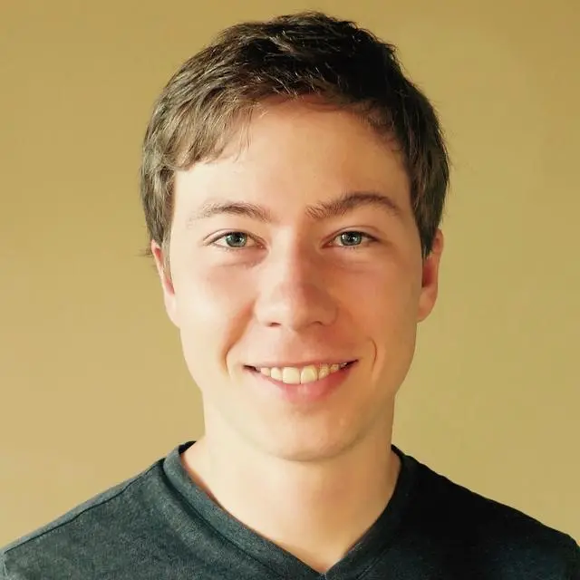 告別單一物體生成!李飛飛突破AI限制,創建大規模持久3D幾何體 圖 | 賈斯汀·約翰遜(Justin Johnson)(來源:資料圖)