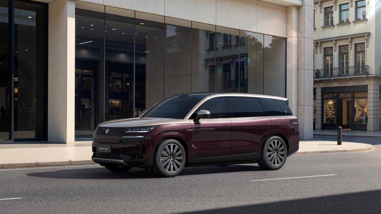 2026款騰勢N9正式上市,三破高速避讓世界紀錄!